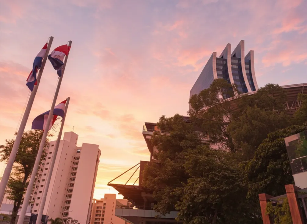 Asunción al atardecer